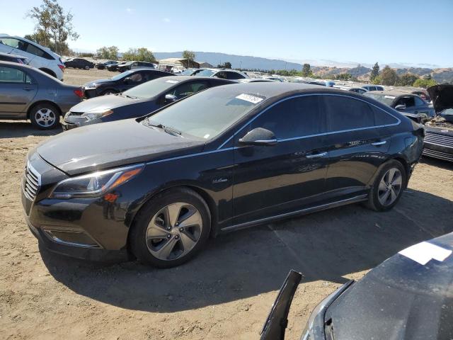 HYUNDAI SONATA PLU 2016 with VIN KMHE54L20GA035598 - Photo from auction