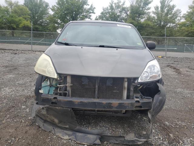 Photo 5 from auction – 2004 TOYOTA SIENNA CE with VIN 5TDZA23C44S060324