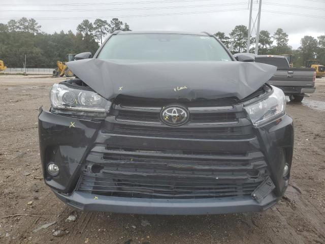 Foto 5 de la subasta – 2018 TOYOTA HIGHLANDER con VIN 5TDKZRFH7JS539018
