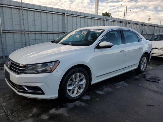 Photo 1 from auction – 2016 VOLKSWAGEN PASSAT S with VIN 1VWAS7A3XGC018656