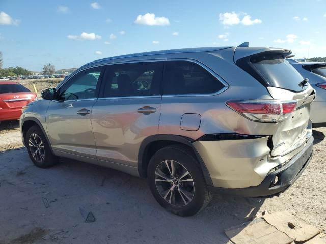 Photo 2 from auction – 2016 TOYOTA HIGHLANDER with VIN 5TDKKRFH9GS501383