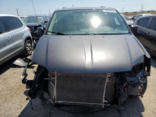 Photo 5 from auction – 2015 CHRYSLER TOWN & COU with VIN 2C4RC1BGXFR589216