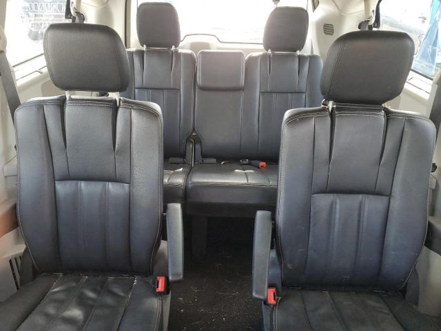 Photo 10 from auction – 2016 CHRYSLER TOWN & COU with VIN 2C4RC1BG5GR113795