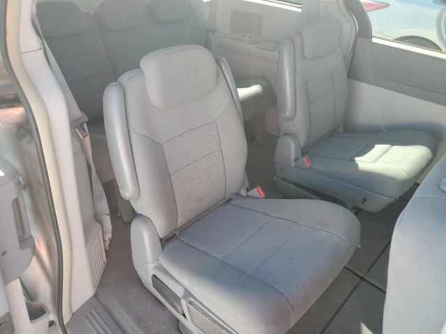 Photo 11 from auction – 2010 CHRYSLER TOWN & COU with VIN 2A4RR5D12AR270829