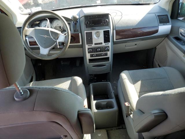 Photo 8 from auction – 2010 CHRYSLER TOWN & COU with VIN 2A4RR5D19AR136366