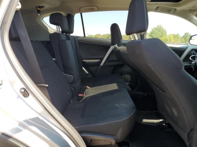 Photo 11 from auction – 2016 TOYOTA RAV4 XLE with VIN 2T3RFREV2GW488985
