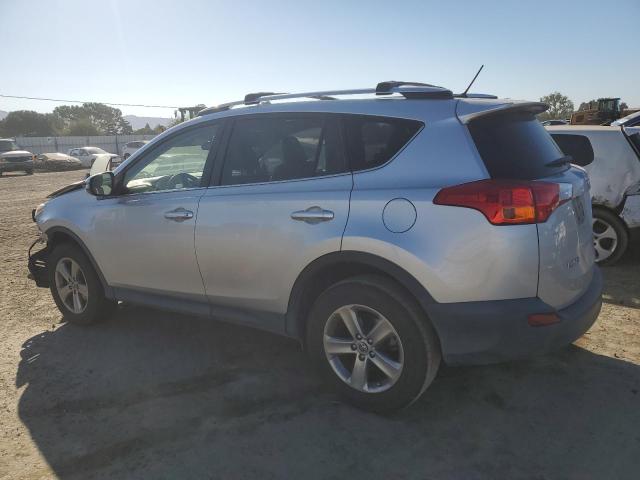 Photo 2 from auction – 2015 TOYOTA RAV4 XLE with VIN JTMWFREV8FD080408