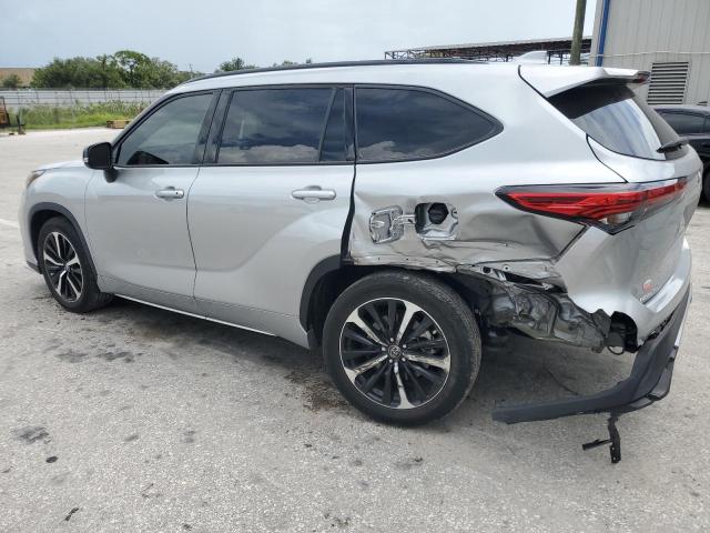 Photo 2 from auction – 2022 TOYOTA HIGHLANDER with VIN 5TDLZRAH4NS120304