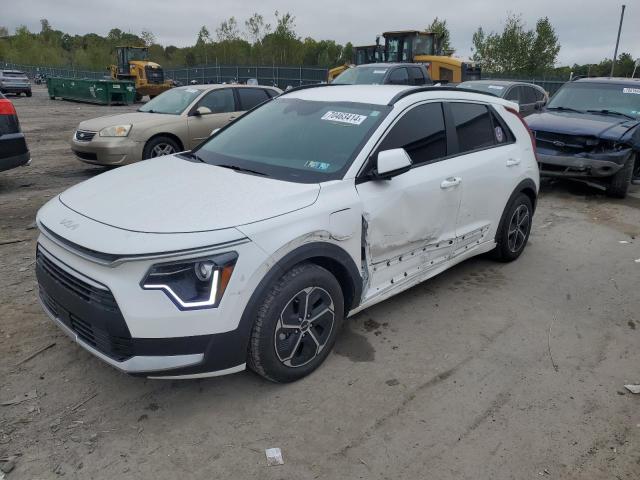 KIA NIRO EX 2023 with VIN KNDCS3LF2P5052381 - Photo from auction