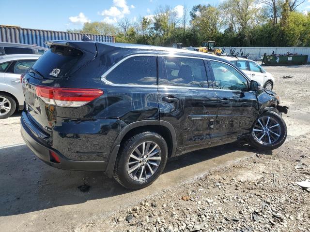 Photo 3 from auction – 2018 TOYOTA HIGHLANDER with VIN 5TDJZRFH6JS832940