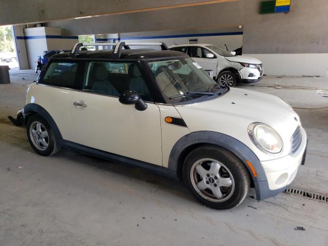 Photo 4 from auction – 2010 MINI COOPER with VIN WMWMF3C54ATZ65661