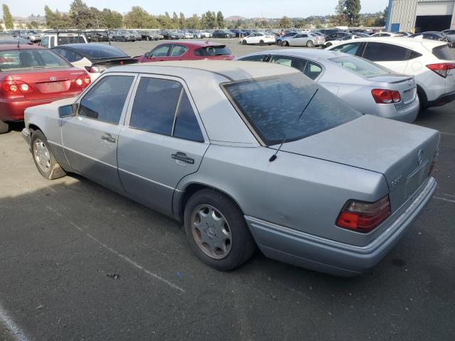 Photo 2 from auction – 1995 MERCEDES-BENZ E 320 BASE with VIN WDBEA32E1SC209146