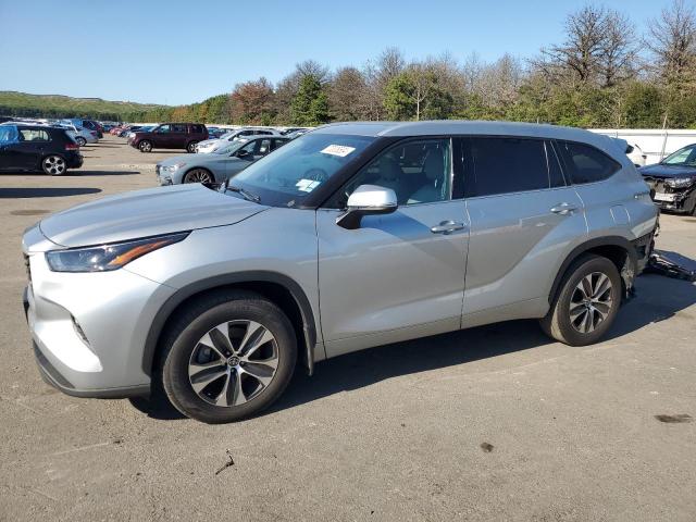 TOYOTA HIGHLANDER 2022 with VIN 5TDGZRBH4NS179966 - Photo from auction