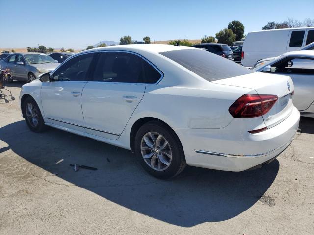 Photo 2 from auction – 2017 VOLKSWAGEN PASSAT S with VIN 1VWAT7A33HC007271