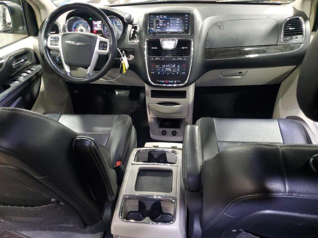Photo 8 from auction – 2016 CHRYSLER TOWN & COU with VIN 2C4RC1CG9GR304036