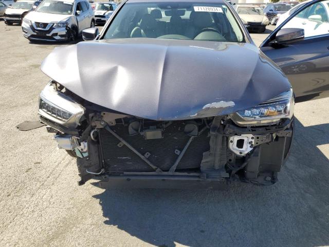 Photo 11 from auction – 2018 ACURA TLX with VIN 19UUB1F30JA002718