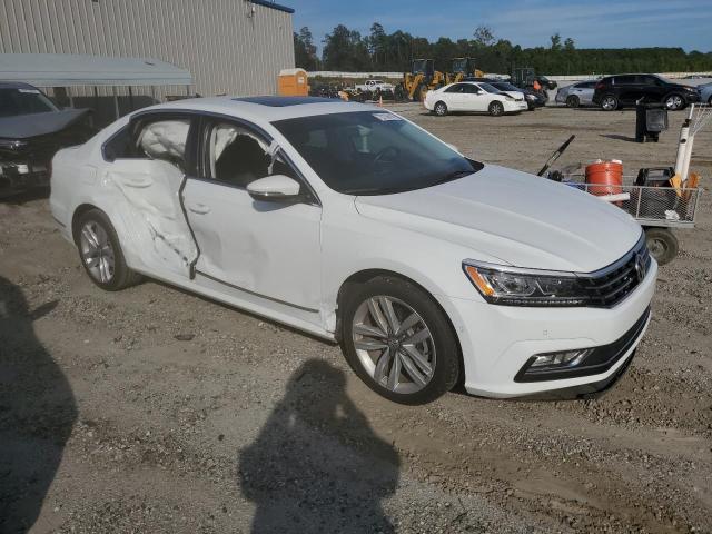 Photo 4 from auction – 2017 VOLKSWAGEN PASSAT SEL with VIN 1VWCT7A34HC050848