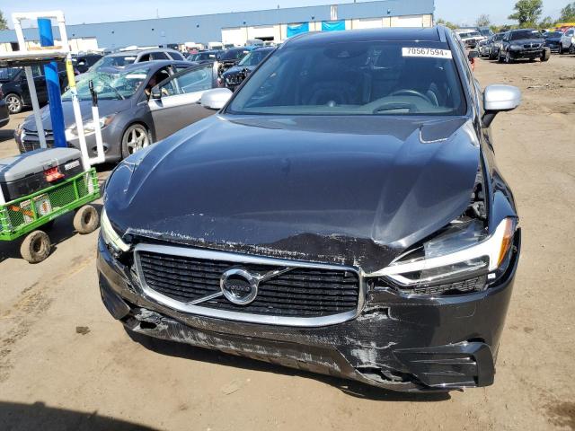 Photo 5 from auction – 2018 VOLVO XC60 T6 R- with VIN YV4A22RM8J1011093