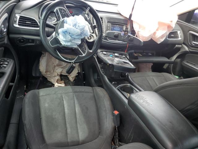 Photo 8 from auction – 2016 CHRYSLER 200 LIMITE with VIN 1C3CCCAB5GN127141