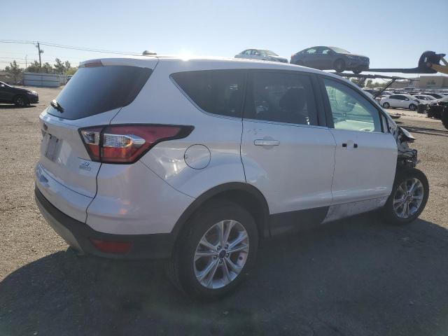 Photo 3 from auction – 2017 FORD ESCAPE SE with VIN 1FMCU0GD2HUB61007