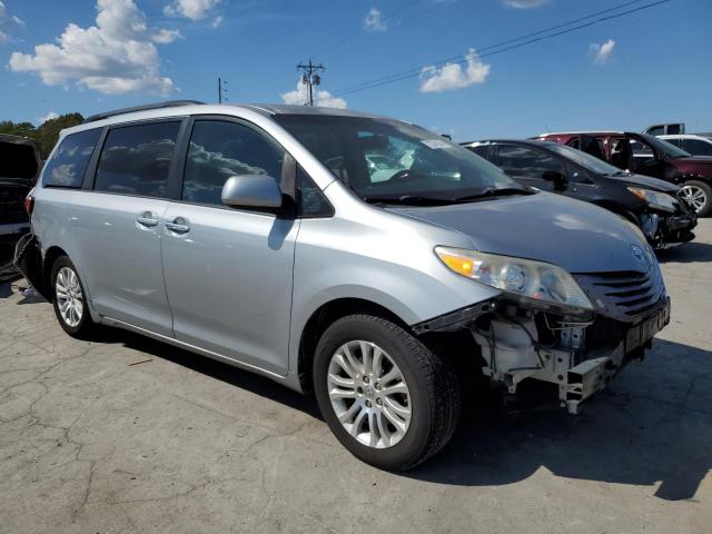 Photo 4 from auction – 2015 TOYOTA SIENNA XLE with VIN 5TDYK3DC8FS690251