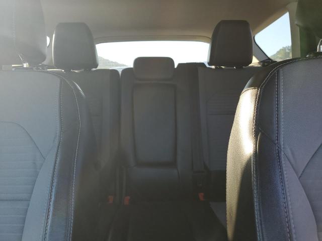 Photo 10 from auction – 2017 FORD ESCAPE SE with VIN 1FMCU9GDXHUA59345