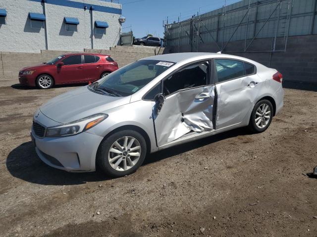 Zdjęcie 1 z aukcji – 2017 KIA FORTE LX z VIN 3KPFL4A76HE007221