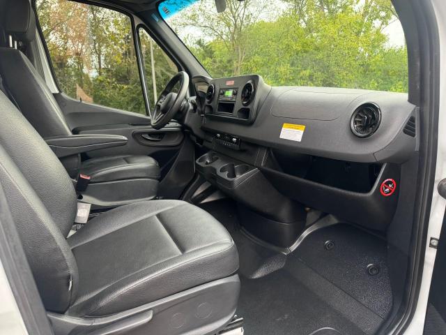 Photo 5 from auction – 2019 MERCEDES-BENZ SPRINTER 2 with VIN WD3PF1ED1KT013589
