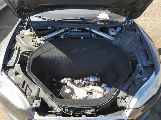 Photo 11 from auction – 2015 TESLA MODEL S with VIN 5YJSA1E27FF104212