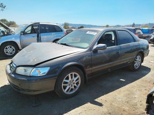 TOYOTA CAMRY LE 2000 with VIN JT2BF28K4Y0276002 - Photo from auction
