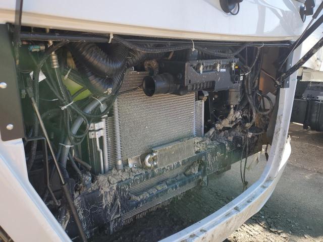 Photo 9 from auction – 2022 FORD F53 with VIN 1F65F5DN6N0A11828