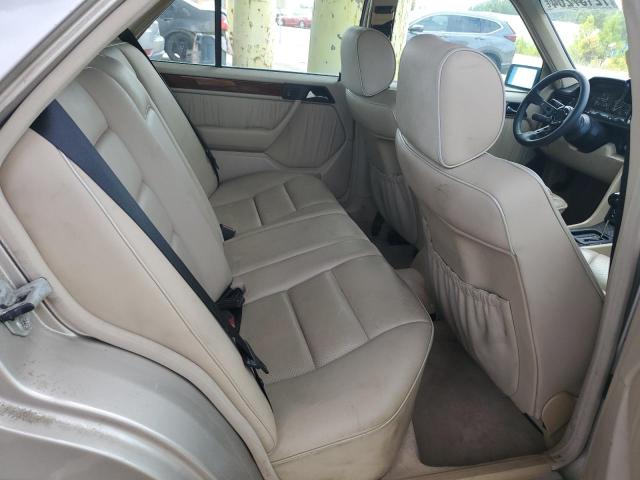 Photo 10 from auction – 1995 MERCEDES-BENZ E 320 BASE with VIN WDBEA32E4SC269955
