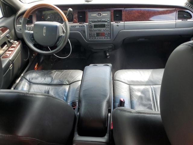 Photo 8 from auction – 2011 LINCOLN TOWN CAR with VIN 2LNBL8CV4BX757294