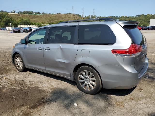 Photo 2 from auction – 2013 TOYOTA SIENNA XLE with VIN 5TDDK3DC5DS059971
