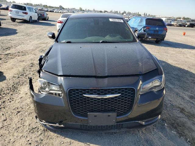 Photo 5 from auction – 2019 CHRYSLER 300 with VIN 2C3CCABG4KH533699