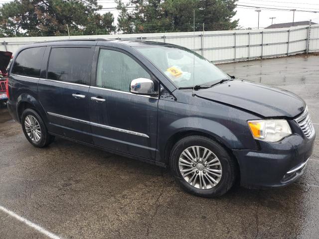 Photo 4 from auction – 2014 CHRYSLER TOWN & COU with VIN 2C4RC1CG2ER365323
