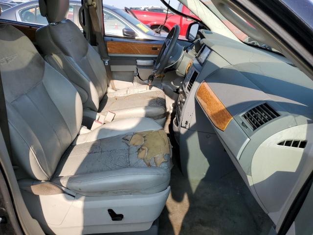 Photo 7 from auction – 2010 CHRYSLER TOWN & COU with VIN 2A4RR7DX6AR442005