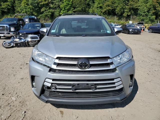 Photo 5 from auction – 2018 TOYOTA HIGHLANDER with VIN 5TDBZRFH6JS840735