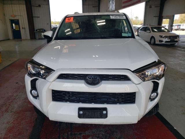 Photo 5 from auction – 2015 TOYOTA 4RUNNER SR with VIN JTEBU5JR5F5255757