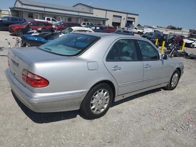 Photo 3 from auction – 2001 MERCEDES-BENZ E 320 with VIN WDBJF65J91B206428