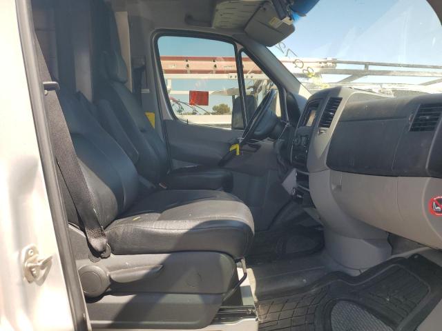 Photo 5 from auction – 2009 FTWD MOTORHOME with VIN WDXPF445589377241