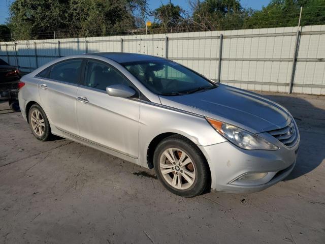 Photo 4 from auction – 2013 HYUNDAI SONATA GLS with VIN 5NPEB4AC5DH782479