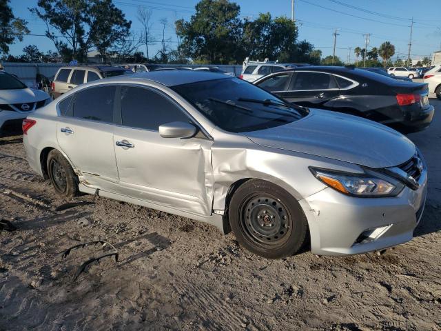 Photo 4 from auction – 2017 NISSAN ALTIMA 2.5 with VIN 1N4AL3AP3HC155764