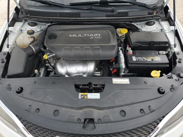 Photo 11 from auction – 2015 CHRYSLER 200 LIMITE with VIN 1C3CCCAB3FN534048