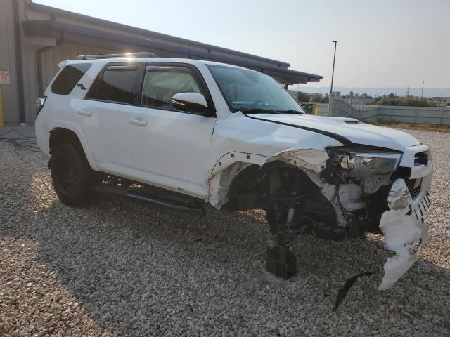 Photo 4 from auction – 2020 TOYOTA 4RUNNER SR with VIN JTEBU5JR2L5770615