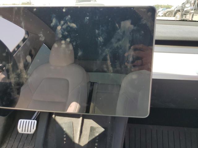 Photo 9 from auction – 2021 TESLA Y with VIN 5YJYGDEF5MF272103