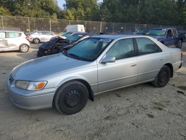 TOYOTA CAMRY CE 2000 with VIN JT2BG22K0Y0402930 - Photo from auction