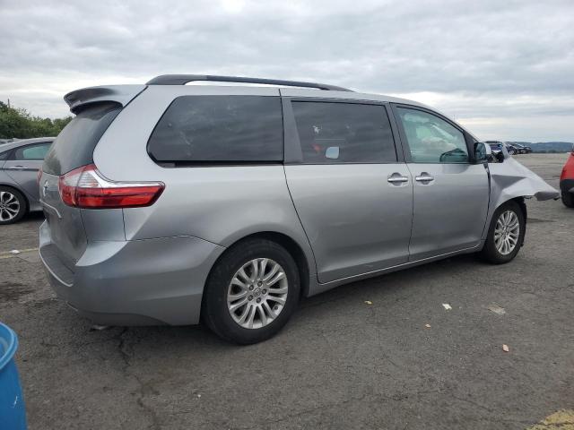 Photo 3 from auction – 2015 TOYOTA SIENNA XLE with VIN 5TDYK3DC9FS688136