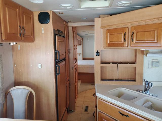 Photo 6 from auction – 2002 WORKHORSE CUSTOM CHASSIS MOTORHOME with VIN 5B4MP67G923354125