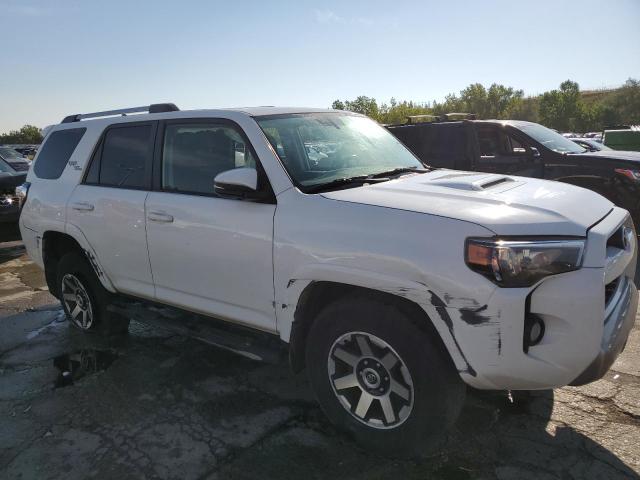 Photo 4 from auction – 2017 TOYOTA 4RUNNER SR with VIN JTEBU5JR2H5480897